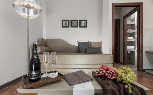 Daphne Luxury Suites