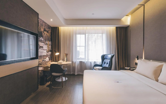 Elong Hotel Shanghai Pudong Jinqiao LaLaport。