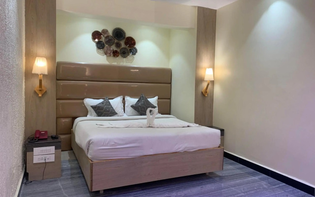 Hotel Temple City