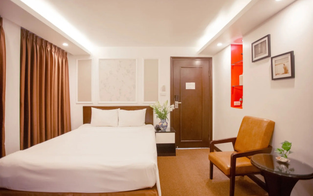 Dinh Hotel