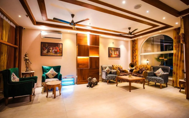 Kaveri Hotel