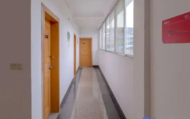 Tourist Hotel