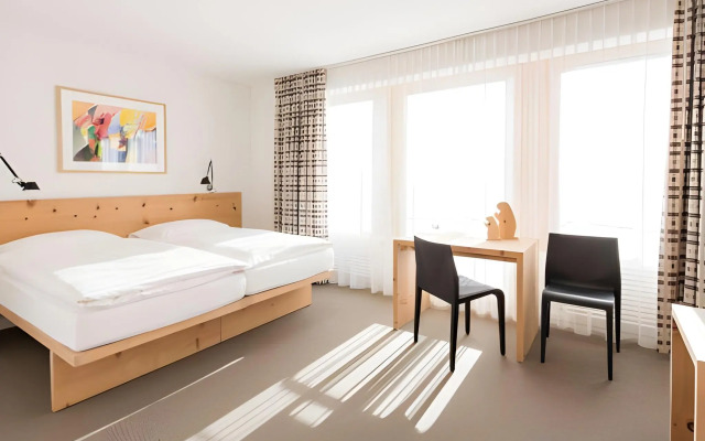 Отель Hauser Swiss Quality