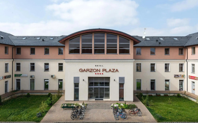 Garzon Pláza