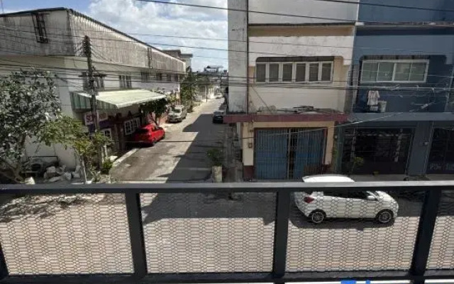 O Pha Suk House (LeeGardens Plaza Hatyai) 5 mins