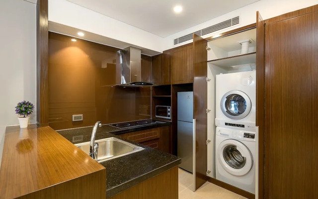 Johnny's Luxury Apartments