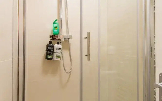 Luxury London Apartment 5-double rooms
