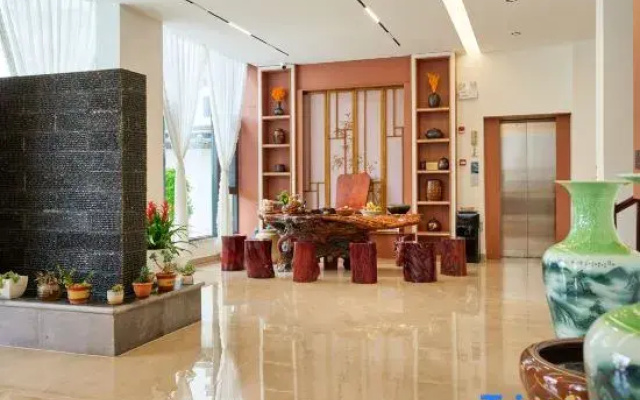 Jianshui Qingyang Homestay (Shuanglong Bridge Branch)