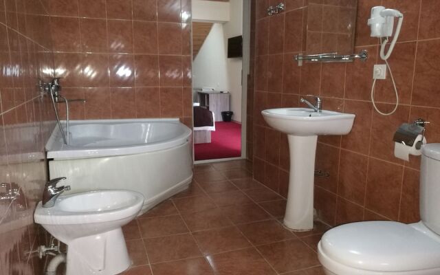 Grand Nova Hotel