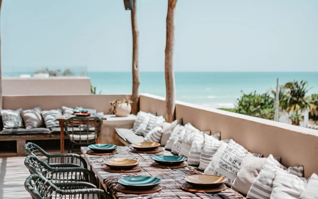 Dos Mares Barefoot Luxury