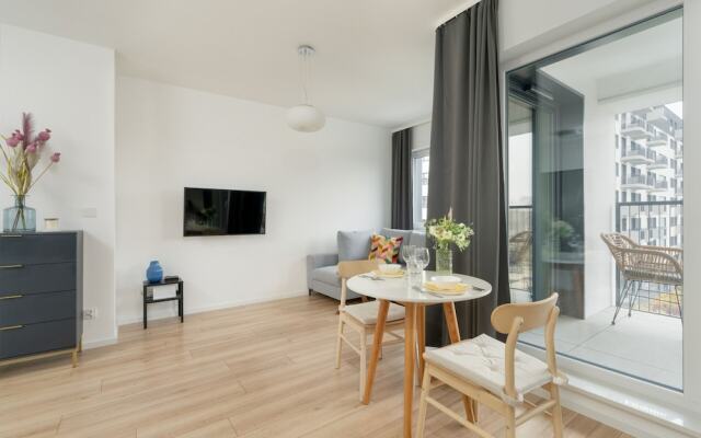Gray Cosy Studio in Poznań by Renters