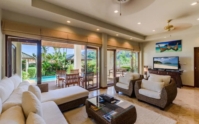 Aster Pool Villa