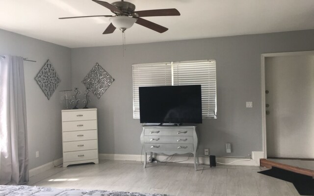 2 Master Suites Pool Home