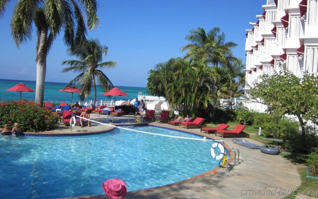 Grand Decameron Cornwall Beach, A Trademark All-Inclusive Resort