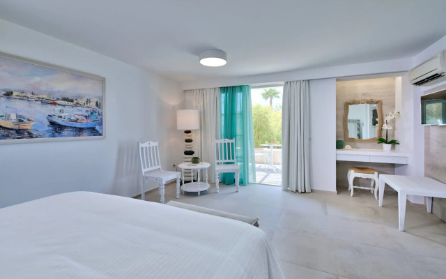 White Pearls Luxury Suites - Adults Only
