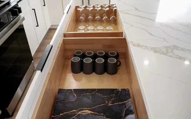 Oceanview Sunset View 3BR Luxe Home Yard