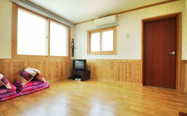 Damyang Clover Pension