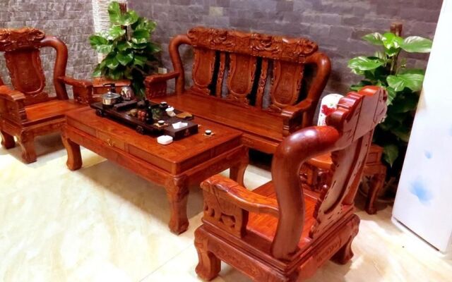Hechi Bamalongjun House Hotel