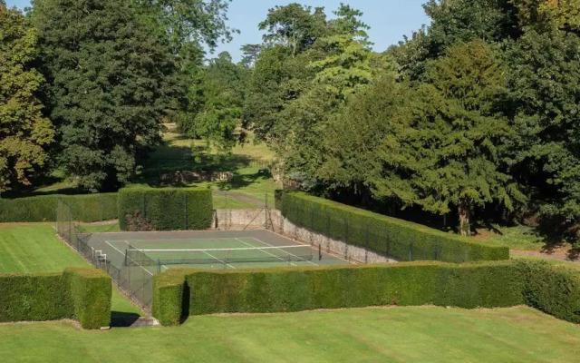 Rushton Hall Hotel & SPA
