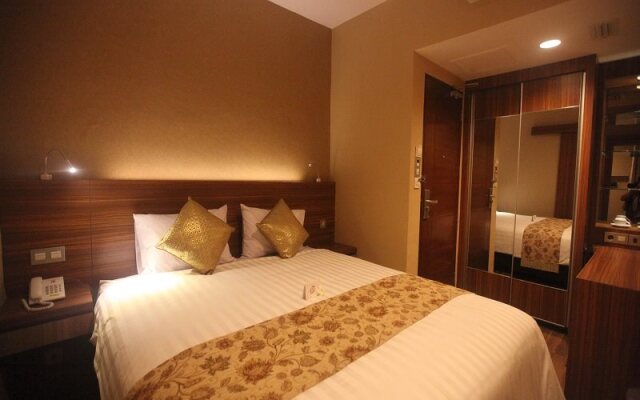 511 Ideal Stay Hotel