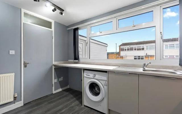 8guests-3br-parking-familyfriendly-nearairport