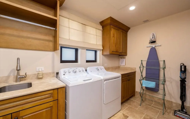 4BD Diamante Spacious Patio and Private Pool