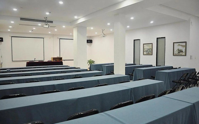 Lishui Jinjiang Business Hotel