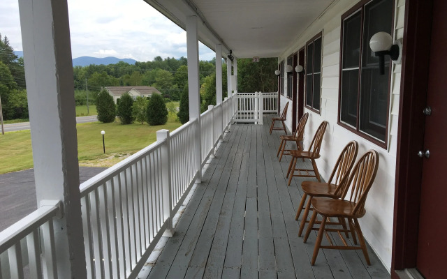 Cabot Inn & Suites