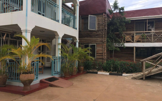 African Roots Entebbe