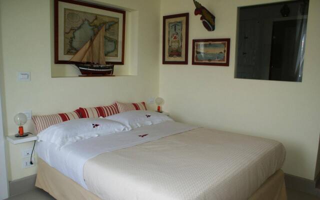 Yacht Club Capo Cervo Suites