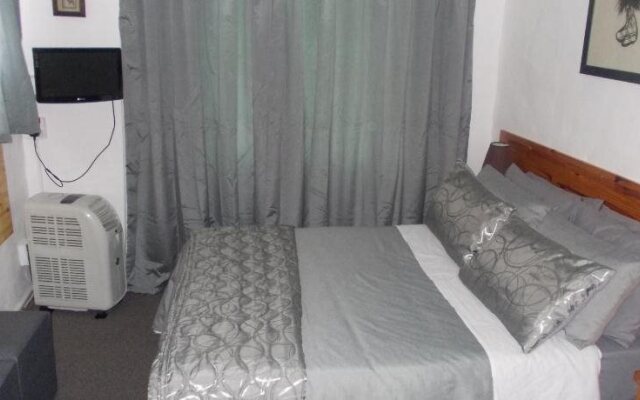 Villa Ocean Crest Guesthouse and B&B