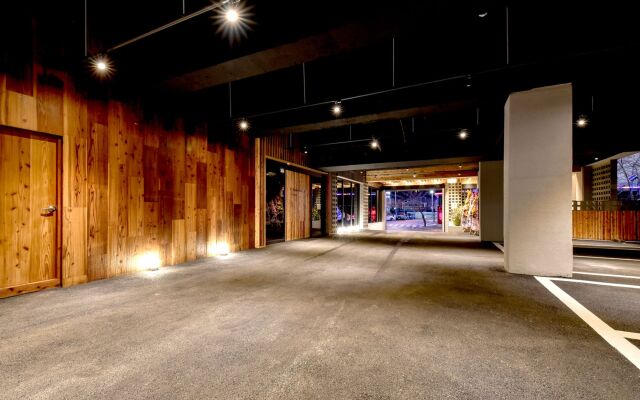 BLANC Business Hotel