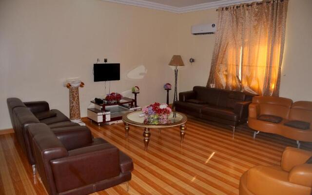 Zeus Paradise Hotel Abuja