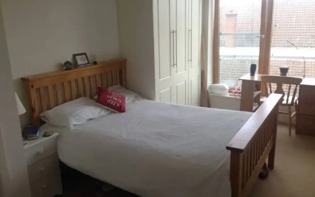 Modern 2 Bedroom Apartment