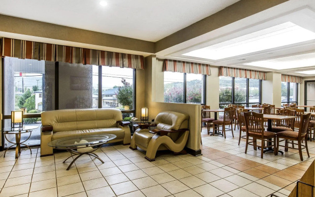 Clarion Inn near Lookout Mountain