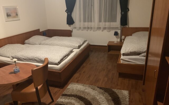 Trave Pension