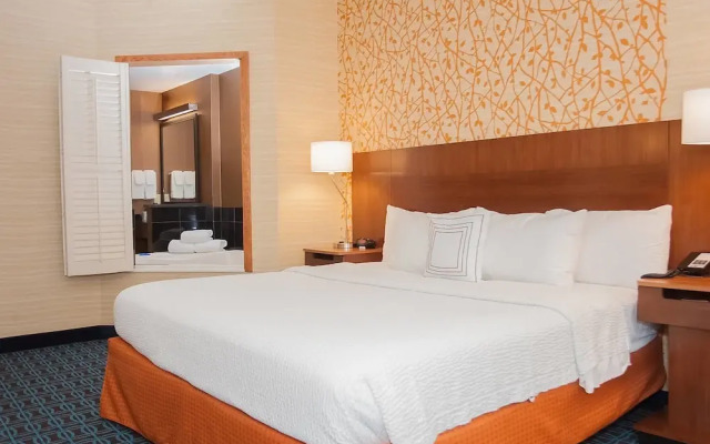 Comfort Inn & Suites South Akron