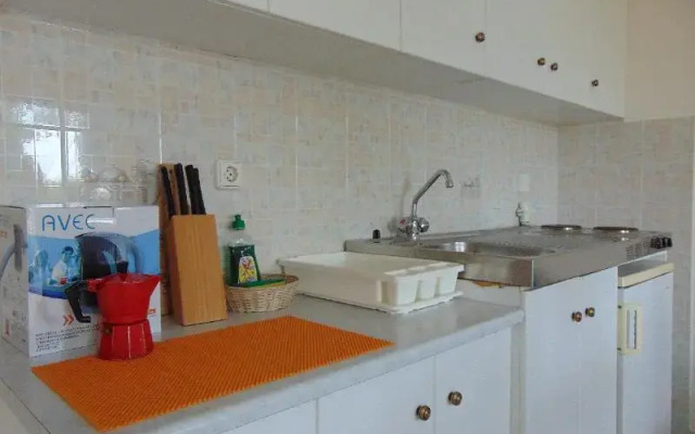 Marina Apartments &amp; Studios