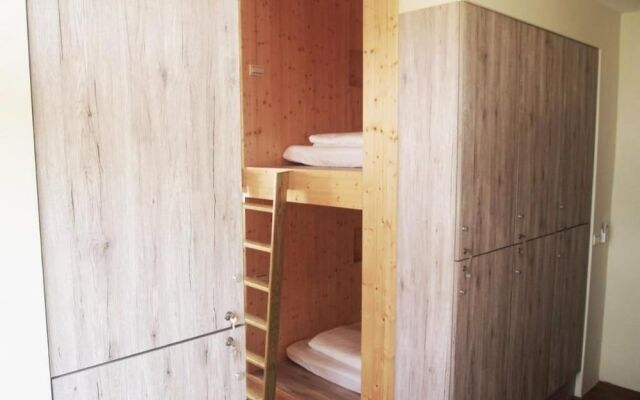 Hello Inn - Hostel