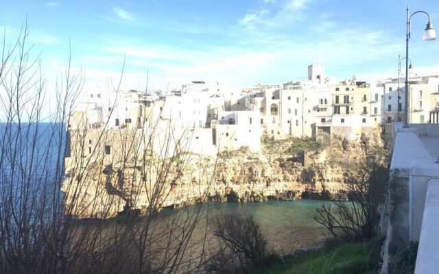 Alberto Mario Apartment