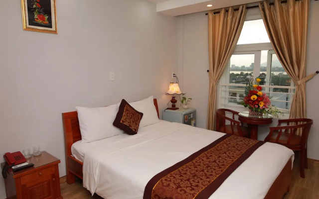 Cong Thuong Hotel