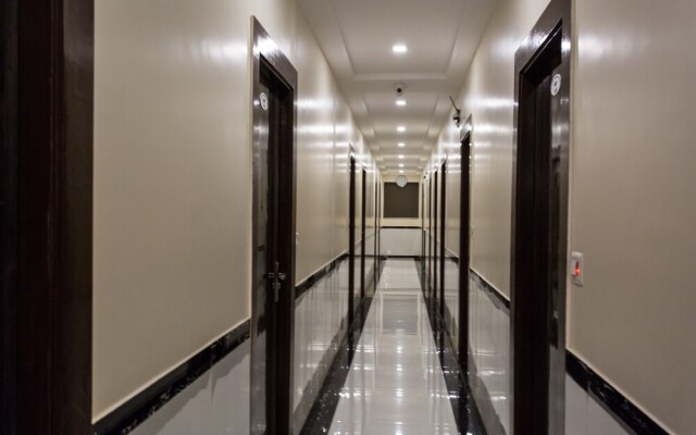 OYO 8705 Hotel Garden Park
