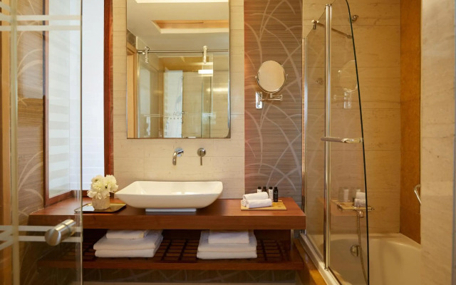 Minoa Palace Resort