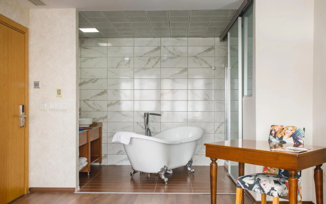 Rolla Suites Hotel