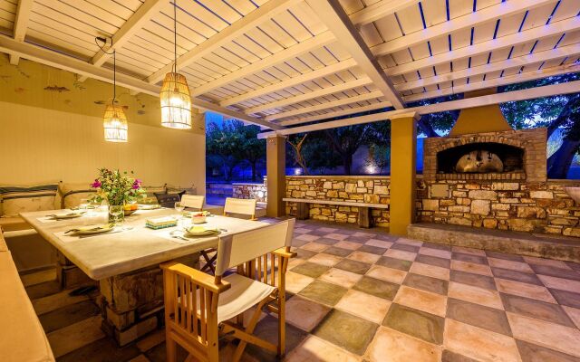 Aria Paros Residence