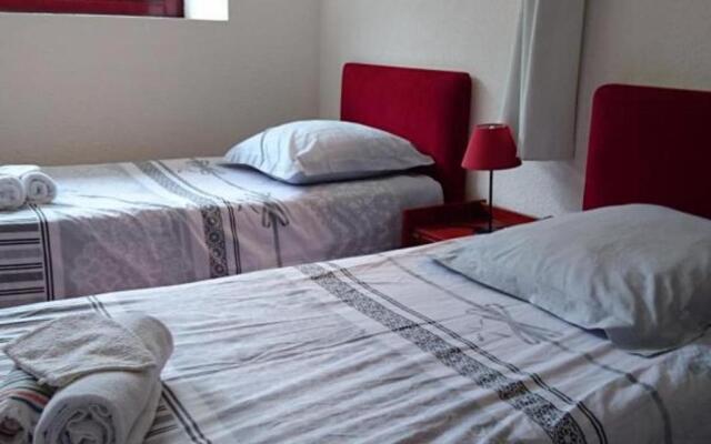 Gîte Ferrières-sur-Sichon, 4 pièces, 8 personnes - FR-1-489-212