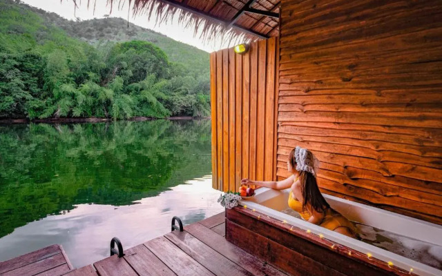 The Hub Erawan Resort