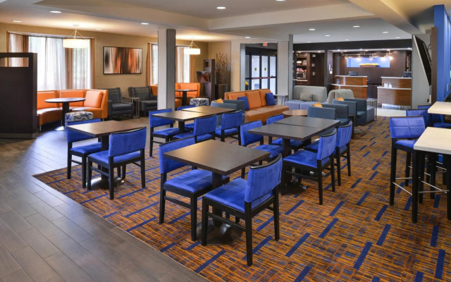 Courtyard Suwanee by Marriott