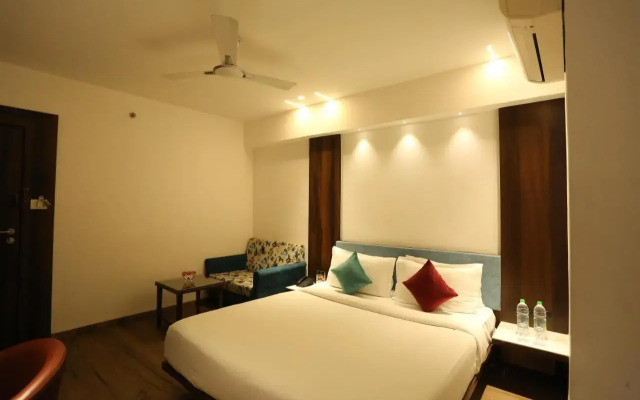 Pravasa Hotel, Indore
