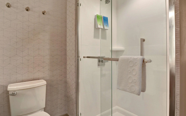 Home2 Suites by Hilton Savannah Midtown, GA